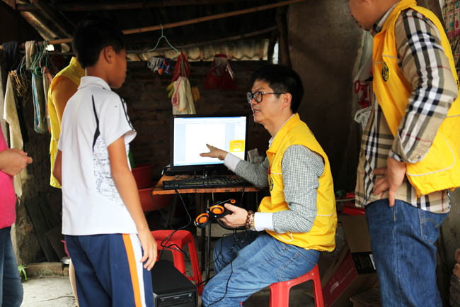 廣州博皓參與化龍助學活動捐助優秀學生新電腦